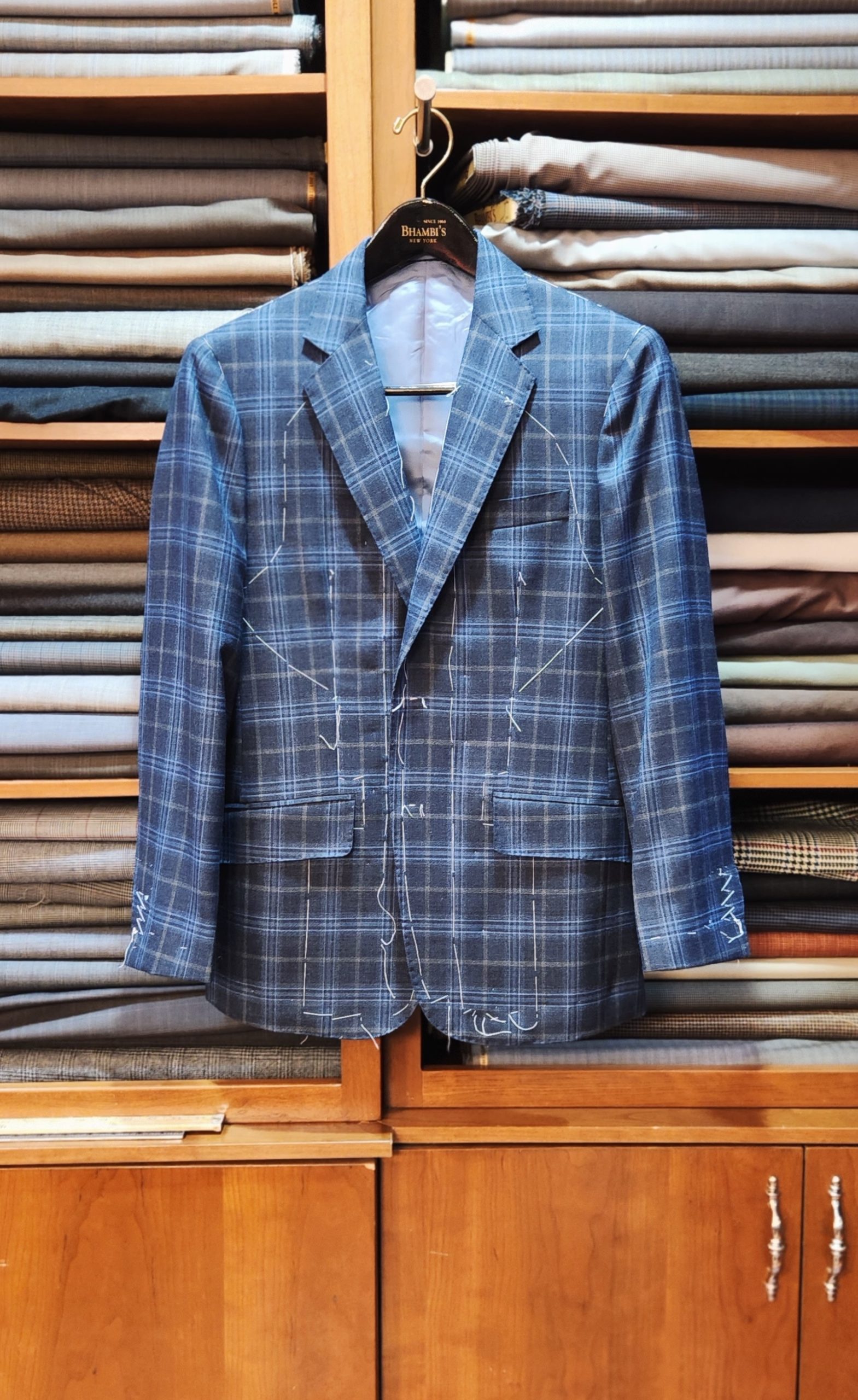 4 Suits Every Fashionable Man Needs in His Closet!
